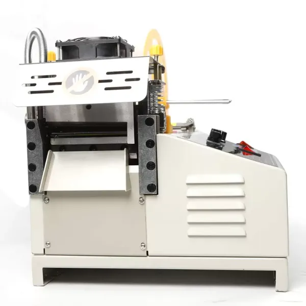 280W 350°C Machine De Découpe Automatique De Courroie, Largeur De Coupe à Froid Et à Chaud 110mm