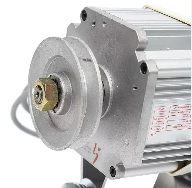 Moteur de machine à coudre électrique sans balais 550 W, moteur sans queue économe en énergie 4500 tr/min