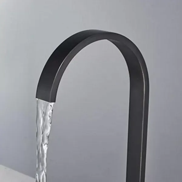 Robinet de cuisine Noir Robinet d'évier Mitigeur d'évier Robinet mitigeur monocommande Robinet de cuisine Robinet de cuisine Noir Robinet d'évier Mitigeur d'évier Robinet mitigeur monocommande Robinet de cuisine