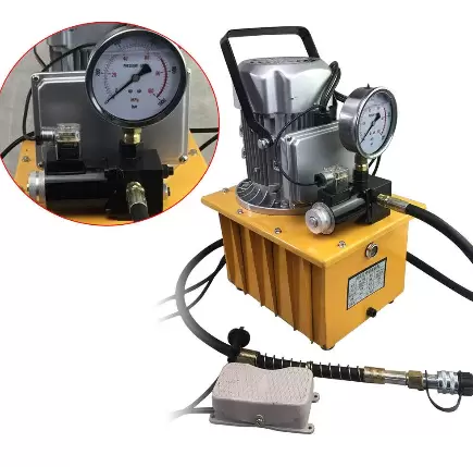 Aangedreven hydraulische pomp 700 bar 7 l met pedaalventiel 750 W