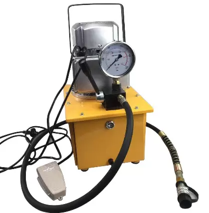 Elektrische hydraulische pomp 750 W 0,6-5 l/min Elektrische hydraulische pomp met handbediende klep om de retourolie te regelen.