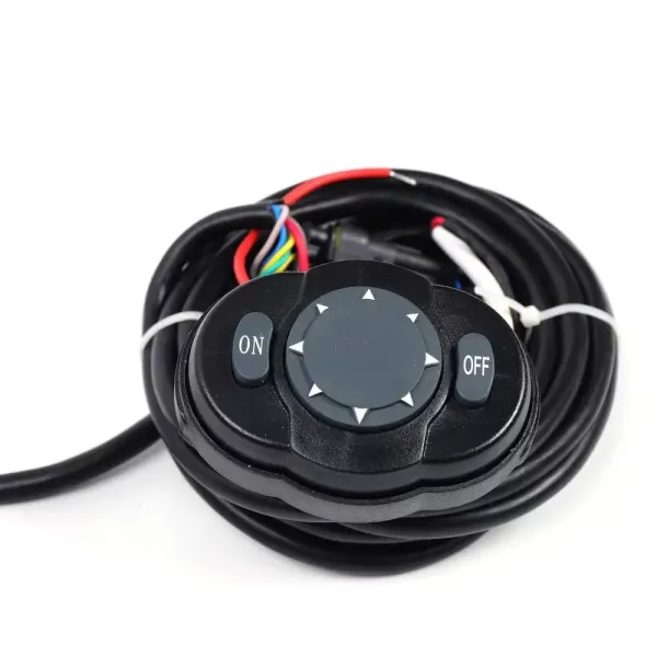 Marine Spotlight, 12 V 100 W étanche pour bateau, camion, voiture avec télécommande, rotation à 360 °, lampe extérieure pour yacht Marine Spotlight, 12 V 100 W étanche pour bateau, camion, voiture avec télécommande, rotation à 360 °, lampe extérieure pour yacht