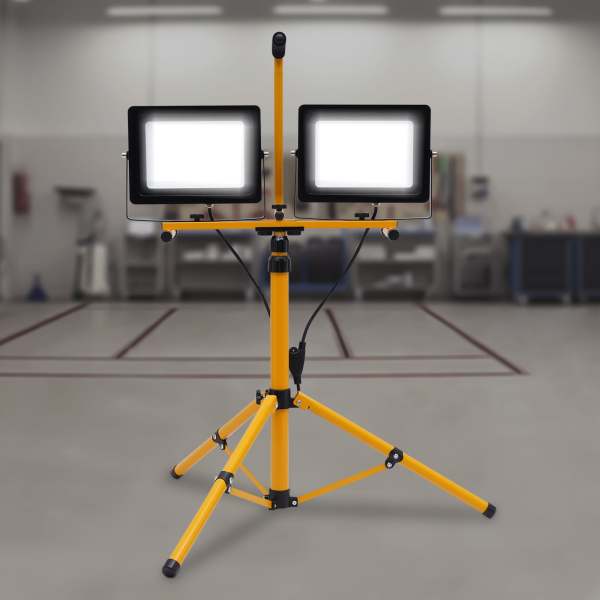 Lampe de travail LED 2*100W avec trépied télescopique étanche IP65 angle de lumière réglable projecteur LED portable en métal pour entrepôt cour