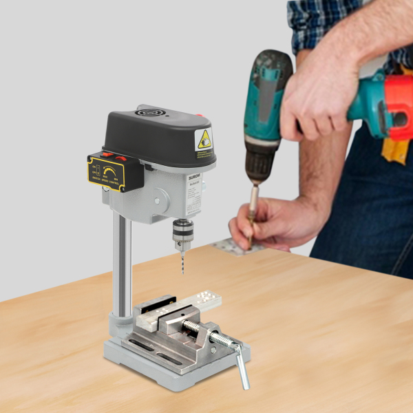 Mini perceuse d'établi, mini perceuse de table filaire, perceuse d'établi portable pour expériences pédagogiques, bricolage Mini perceuse d'établi, mini perceuse de table filaire, perceuse d'établi portable pour expériences pédagogiques, bricolage