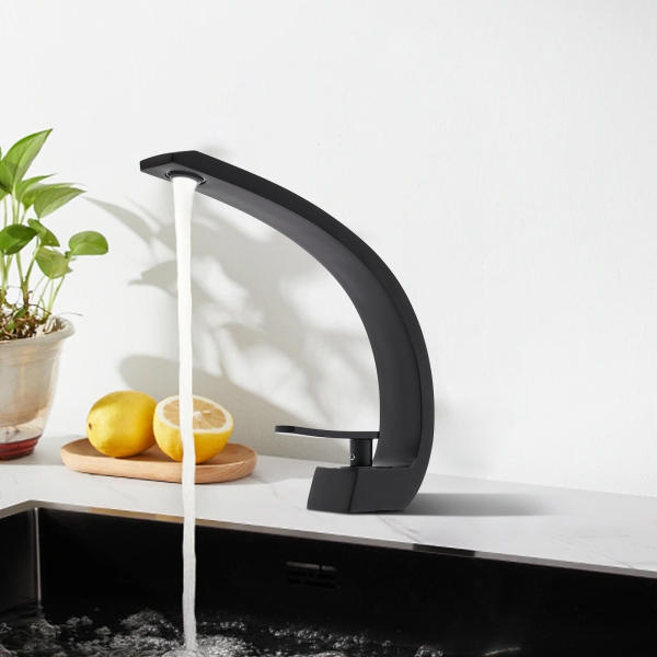 Robinet de salle de bain à levier unique pour lavabo de salle de bain eau froide et chaude