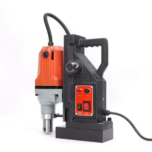 MD40 Perceuse magnétique 12-40 mm 1100 W 550 tr/min 12 000 N MD40 Perceuse magnétique 12-40 mm 1100 W 550 tr/min 12 000 N
