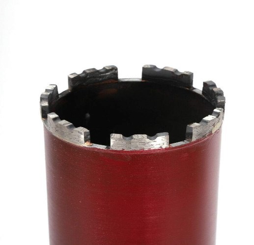 Tube de forage pour béton armé de 63 mm pour l'installation de hottes, de boîtiers électriques et d'ouvertures de canalisations