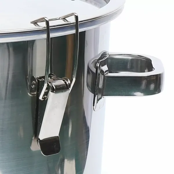 Seau de fermentation de 36 L - Portable - En acier inoxydable - Avec échappement pour la fermentation - Argenté Seau de fermentation de 36 L - Portable - En acier inoxydable - Avec échappement pour la fermentation - Argenté