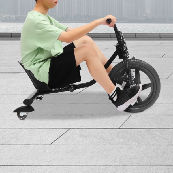 Voiture à la dérive, tricycle pour enfants, charge 80 kg, adaptée aux enfants de plus de 6 ans - Noir, Lightning
