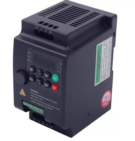 Variabele frequentieaandrijving, AC 220V/2,2KW 3HP 10A CNC VFD eenfasig naar 3-fasig converter voor toerentalregeling van de spilmotor (enkelfasige ingang, 3-fasige uitgang)